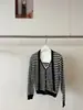 Cardigan de Tricô Patchwork de Renda Delicada Falso Duas Peças com Fitas para Mulheres, Moda Outono 2026 Novo Top 22192