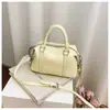 2026 Nuevo Bolso de Mano de Alta Gama para Mujer Bolso de Hombro Bolso Cruzado Versátil para Viajes al Trabajo Bolso Almohada Moderno Bolso Boston Simple