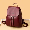 Comercio exterior Mochila para mujer Nueva mochila de viaje europea y americana textura de cuero suave gran capacidad Mochila escolar con borlas para mujer