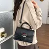 Bolso de mano cuadrado pequeño con estampado de cocodrilo, nuevo estilo transfronterizo, tacto de alta gama, moda retro, bolso de un solo hombro, bolso cruzado versátil de lujo ligero
