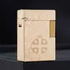 Nueva Serie de Tallado Exquisito Encendedor Retro de Queroseno de Llama Abierta con Encendido de Pedernal Deslizante Lateral, Encendedor de Regalo de Moda para Hombre