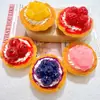 Tarta de frutas de crema mediana y grande, juguete de comida de simulación, accesorios de resina, imanes para nevera DIY, colgantes, material de decoración para hebilla de zapatos, kit