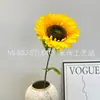 Girassóis Artificiais São um Sucesso como Presentes para Decoração de Casa, Expositores de Supermercado, Adereços para Fotografia e Vídeo, e Estão Disponíveis para Atacado Transfronteiriço