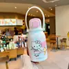 Botella de agua térmica infantil Sanrio, gran capacidad, diseñada para uso escolar, vaso con popote portátil, perfecto como regalo para niñas y estudiantes de primaria