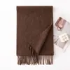 Bufanda de Lana de Color Sólido con Ambiente Invernal, Lujo Ligero, Chal de Borlas de Gama Alta, Bufanda Cálida de Moda para Viajar al Trabajo al por Mayor