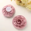 Estilo coreano suave blanco satén tela rizada rosa diy hecho a mano flor de cuello diadema corsage accesorios de ropa