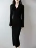 Vestido de Tricô Verde com Gola Pura Lã Inverno 2026 Manga Longa Feminino Cor Sólida Slim Fit Comprimento Médio