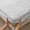 Protector de colchón acolchado impermeable transfronterizo de comercio exterior, funda de colchón a prueba de orina y polvo, protector de colchón impermeable, pieza única al por mayor