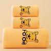 Toalla de Oso Fresa de Terciopelo de Coral de Dibujos Animados Juego de Dos Piezas Toalla de Baño Toalla Facial Bordada Engrosada Toalla Absorbente Venta Caliente Transfronteriza