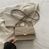 Moda Casual Alta Qualidade Liso Simples Bolsa Feminina 2026 Outono Novo Pequena Quadrada Bolsa Transversal Ombro Único