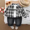 Conjunto de Ropa de Primavera para Niños 2025 Nuevo Elegante Camisa a Cuadros Atractivo Moderno Casual Pantalones Largos Conjunto de Tres Piezas
