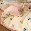 Conjunto de Cuatro Piezas de Leche Estampada de Invierno, Manta de Coral de Doble Cara, Funda de Edredón Individual, Conjunto de Tres Piezas para Dormitorio Individual/Doble, Uso Doméstico
