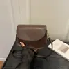 Bolso de mano de alta costura para mujer, nuevo bolso cuadrado pequeño de moda 2026, bolso de hombro simple, bolso para el día a día