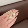 Estilo Coreano Sencillo Clásico Pendientes de Perla Sentido del Diseño Moda Temperamento Retro Estilo Hong Kong Suave Único Todo-partido Joyería para Orejas