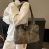 Bolsa de Gran Capacidad para Mujer, Nuevo Estilo Coreano Primavera 2026, Bolso Tote de Moda de Alta Calidad, Casual y Versátil para el Trabajo y los Viajes Diarios