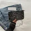 Design Artístico Textura Bolsa para Celular Bolsa Feminina 2026 Outono Simples Casual Bolsa de Ombro com Corrente Bolsa Transversal Estampa de Leopardo