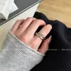 Anillo cuadrado de tres aros con diamantes para mujer, nuevo modelo popular 2026, diseño de nicho de lujo ligero de alta gama, anillo para dedo índice con incrustaciones de diamantes de cabeza de toro