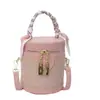 Bolsa Balde Acolchoada Cilíndrica Estilo Chanel Nova Moda Verão 2025, Bolsa Feminina Exquisita e Versátil para Ombro e Transversal