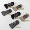 Nuevos Calcetines de Yoga con Estampado de Leopardo y Tira Cruzada para Cinco Dedos Calcetines Profesionales de Pilates Antideslizantes con Puntos de Gel Separados por Dedo