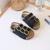 Sandalias Birkenstock para bebé niña, nuevo modelo verano 2026, zapatillas deportivas de playa para niño, zapatillas de playa de suela blanda para niño pequeño, modernas