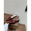 Medias Zapatillas de Tacón Grueso con Punta Francesa para Mujer para Usar Afuera Nuevo Estilo Primavera y Verano 2025 Zapatos Plateados Perezosos Slip-On