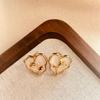 Aretes de Flor de Perla de Agua Dulce con Aguja de Plata Galvanizada en Oro Real Moda de Alta Gama Elegantes Estilo Francés Lujo Ligero Aretes Elegantes para Mujer