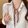 Collar con Cadena para Cuello de Punto para Mujer, Estampado de Leopardo Rosa, Perla Artificial Magnética, Seda, Accesorios de Lujo de Alta Gama, Retro Otoño e Invierno