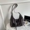 Bolsa tote retrô transfronteiriça para mulheres, nova moda outono 2026, bolsa de ombro de grande capacidade, bolsa tiracolo versátil para o dia a dia