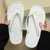 Nuevas Chanclas 2025 para Dormitorio Femenino Ligeras Antideslizantes Cómodas Lindas Shirley Mei Combinación Libre Versátil Espiga
