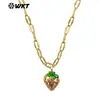 Wt-Jfn38 Suéter de Mujer con Correa Collar Lindo Personalizado Colgante de Fresa con Epoxi Cadena de 18K Collar Corto