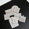 Bolsa de Joias de Microfibra de Luxo Leve com Fecho de Botão de Pressão, Caixa de Armazenamento para Brincos e Colares, Bolsa de Embalagem para Joias com Logo Personalizável, Disponível em Várias Cores