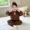 Conjunto de pijama de flanela confortável e estiloso para meninas para outono e inverno, um conjunto de loungewear de duas peças, nova coleção 2026, quente e aconchegante