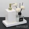 Kit de artículos de tocador de baño europeo para hotel Baño de habitación modelo Adornos de baño Botella de desinfectante de manos Botella de loción Juego de bandeja