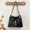 Bolsa Pequena Acolchoada com Corrente Estilo Coreano para Mulheres 2025 Nova Moda Bolsa Saco Retrô Versátil Casual Bolsa Transversal Estilo Ocidental