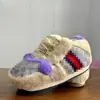 Zapatos sucios para hombre y mujer, un par de cono de felpa peluda, zapatos de invierno raros de algodón de coco, zapatillas divertidas de algodón Aj, venta al por mayor