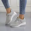 Sapatos casuais esportivos plus size europeus e americanos 21 verão novo plataforma salto plataforma tênis de renda e malha transfronteiriço