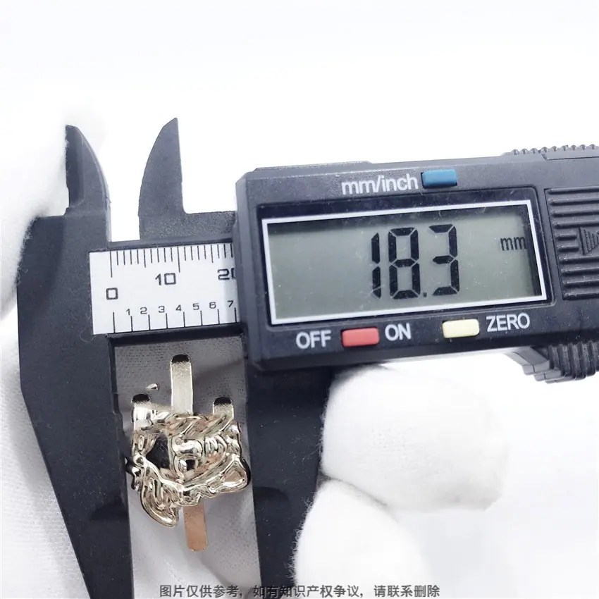 鞋帽箱包小金属标牌 凹凸浮雕鞋帽个性商标铭牌人头脸面LOGO