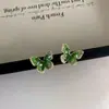 Brincos Elegantes de Borboleta de Cristal Verde com Pino de Prata Femininos 2024 Nova Entrada Brincos de Luxo Únicos de Nicho Brincos com Senso de Design