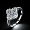 Anillo Cruzado de Plata de Ley S925 con Moissanita de Trébol de Cuatro Hojas para Mujer Clásico Versátil Lujo Accesible Europeo y Americano Anillo de Gama Alta