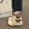 Primeiro Encontro com os Novos Sapatos Birkenstock Femininos de Solado Grosso com Laço para a Primavera de 2026, Mocassins de Uso Duplo