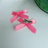 Presilha de Cabelo Fofa Estilo Ballet com Mini Laço Rosa, Pequeno Acessório de Cabelo para Franja de Meninas, Estilo Fresco e Doce