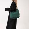 Nueva Bolso Tote Mochila de Hombro Simple Casual Callejero Simple Estilo Occidental de Invierno 2023 Rayado Color Sólido