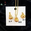 Tienda de Oro Mismo Estilo Collar de Calabaza con Puntos de Terciopelo y Diamantes Chapado en Oro con un Toque de Lujo, Colgante de Bolsa de la Suerte de Trébol de Cuatro Hojas para Mujer