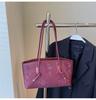 2026 Nueva Moda Bolso de Hombro Simple Casual Versátil de Nicho con Textura de Alta Calidad, Bolso de Mano Elegante para el Trayecto