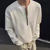 Camiseta estilo Henley com zíper parcial para homens, adequada para primavera e outono, camiseta de manga comprida com corte justo, moletom estilo bad boy