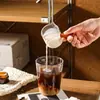 Taza pequeña de leche con mango de madera creativa, taza pequeña de leche de vidrio, jarra de leche con mango de madera, utensilio de café mini, estilo ins