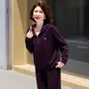 Conjunto de abrigo de otoño y ropa deportiva para madre, nuevo modelo elegante para mujeres de mediana edad y mayores, conjunto casual de dos piezas con sudadera con capucha para primavera y otoño