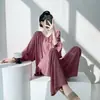 Pijama feminino de algodão e seda, novo estilo primavera e outono, tamanho grande, conjunto estampado de manga longa, estilo popular de influenciador online, roupa de casa de rayon para o verão