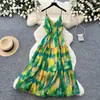 Vestido Longo Estilo Resort com Decote V e Alças Finas para Mulheres, Verão Estilo Coreano Sem Mangas Sexy Estampado Emagrecedor na Cintura