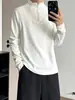 Capa base de forro polar gris oscuro con media cremallera para hombre, adecuada para entrenamiento físico de otoño e invierno, con cuello semi-alto y diseño de camiseta de manga larga estilo americano